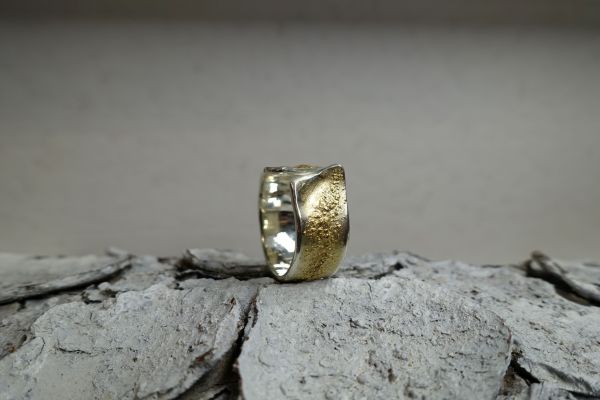 ringe-achleitner-schmuck-kunst-salzkammergut9088156F-5864-4300-8AA9-182F388C0966.jpg