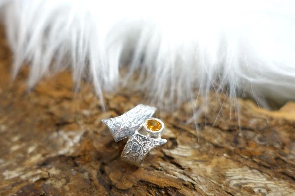 vulcano-ring-mit-citrin-achleitner-schmuck-kunst7774B765-563A-C466-BCEE-38F2A0FBE326.jpg