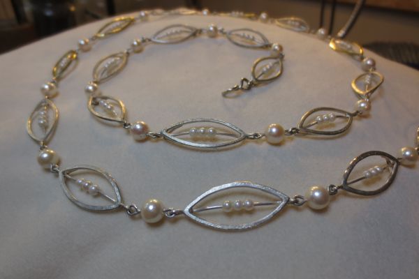perlenkette-0050E0789BB-8AE4-F45B-258D-3705F14F3F9C.jpg