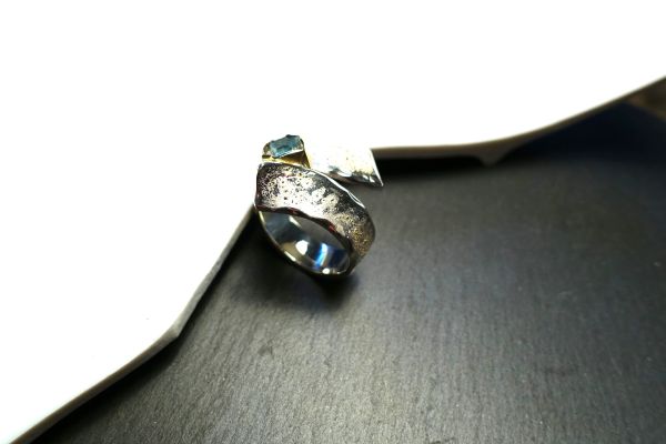 ring-gedreht-achleitnerschmuck-kunst-goldschmiede-juwelier-salzkammergut-eheringeFD09CB8C-FD50-CDDD-39CE-28DB6F6C49F2.jpg