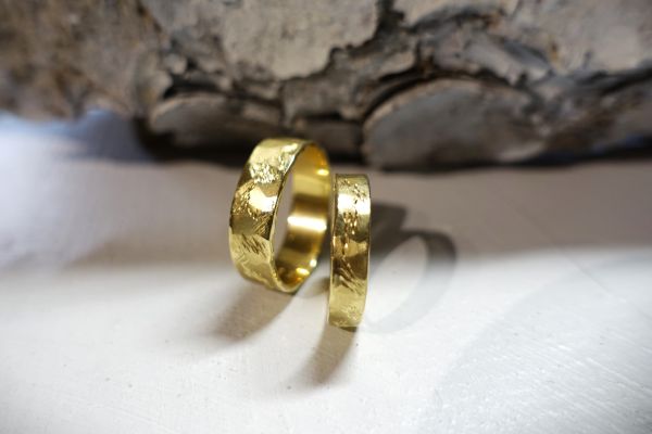 eheringe-achleitner-schmuck-kunst9E1FA0CC-B4A9-E00B-C488-27284DDF0A9D.jpg