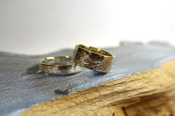 eheringe-achleitner-schmuck-kunstD5B4A6F0-9E03-0978-517F-97274F8EAF2F.jpg